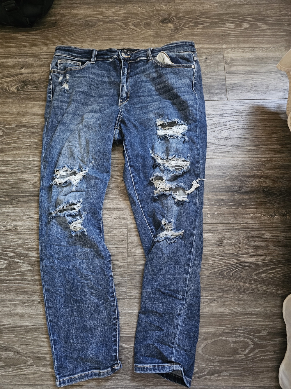 Judy Blue Dark Blue Distressed Boyfriend Jeans